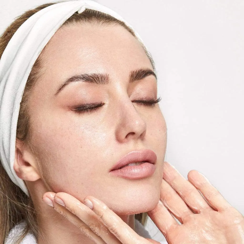 THE SIGNATURE CLEANSING GEL