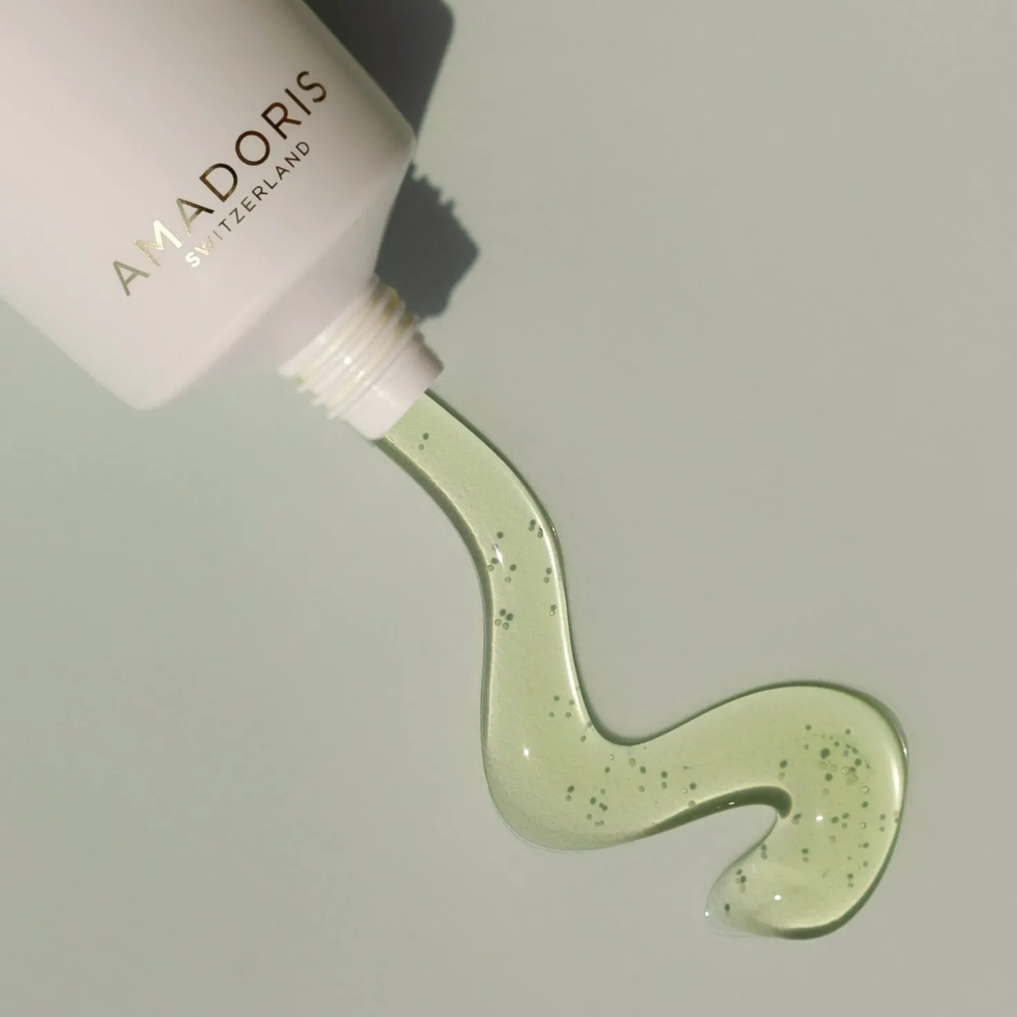 THE SIGNATURE CLEANSING GEL